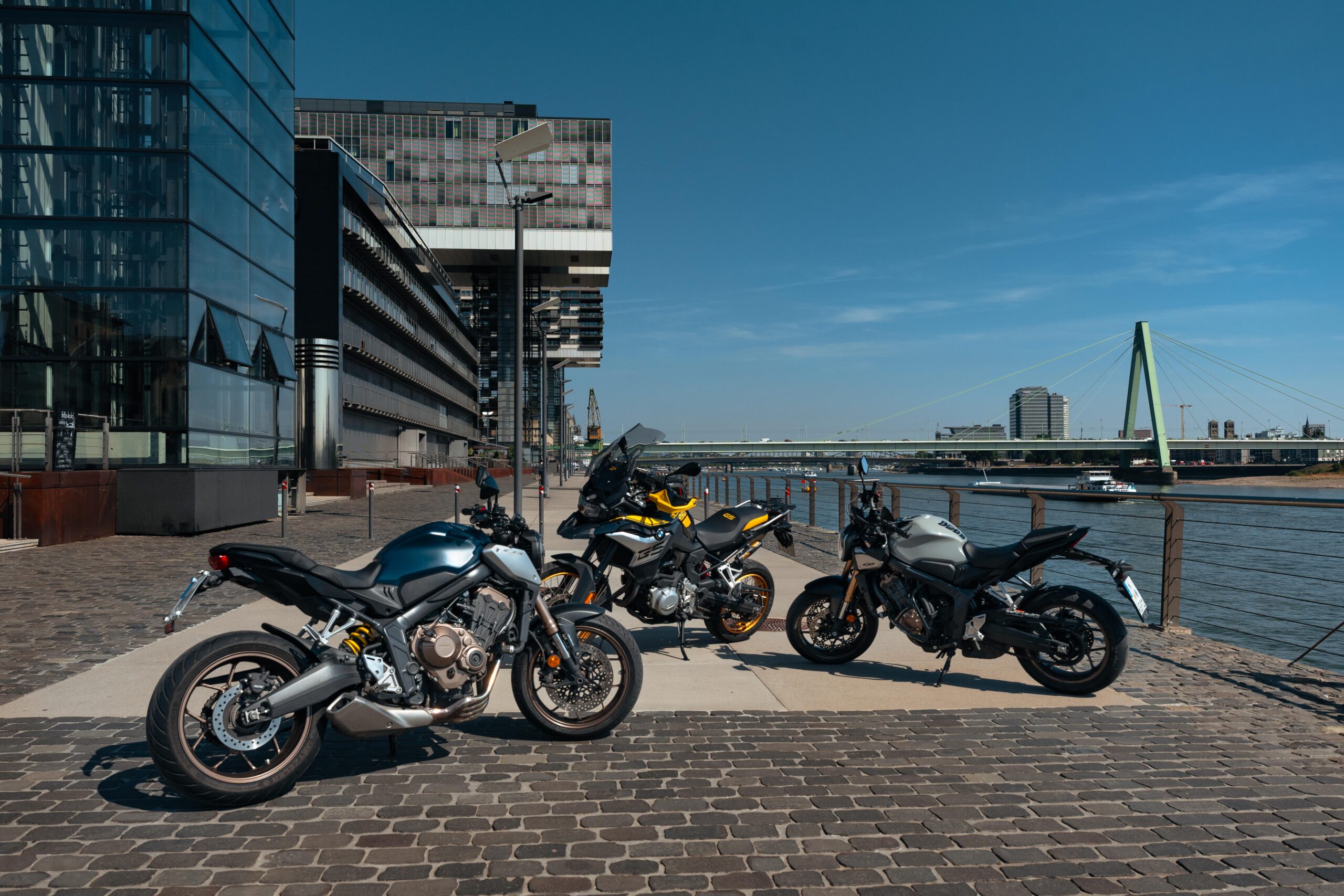 Motorrad Führerschein Köln - Fahrschule Kuveo